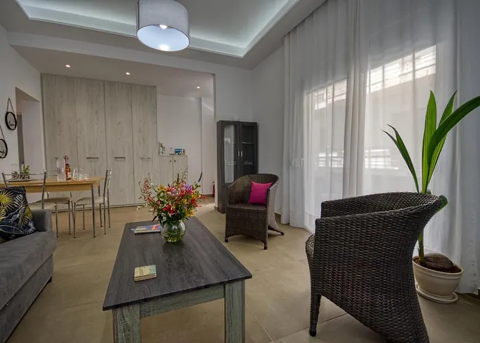 The Rhodes Marina Apartment *